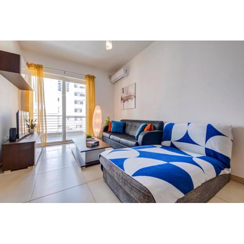 Modern 2BR Apt with Balconies in St Julians, Paceville - APT 5 by Vaganza