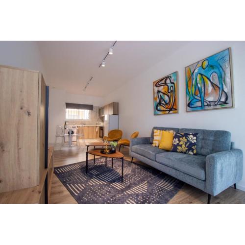 Modern 2BR Steps from Beach