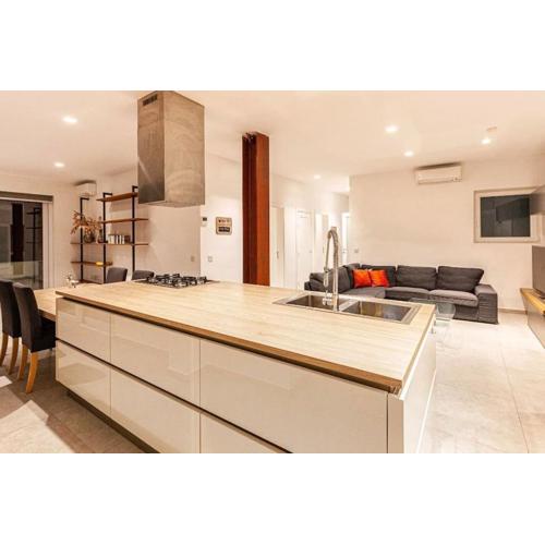 Modern 3 BED & 2 BTH APT Sliema