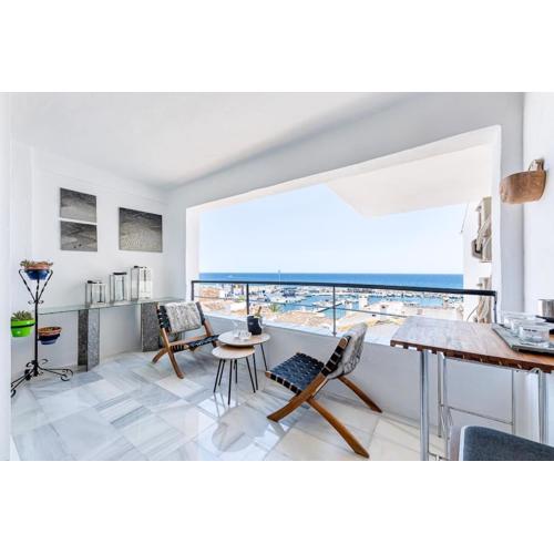 Modern 3 bedroom in Puerto Banus with sea views