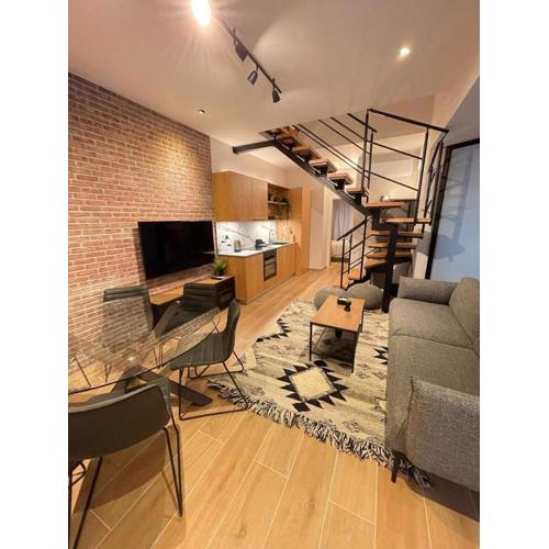 Modern 3 bedroom townhouse with patio