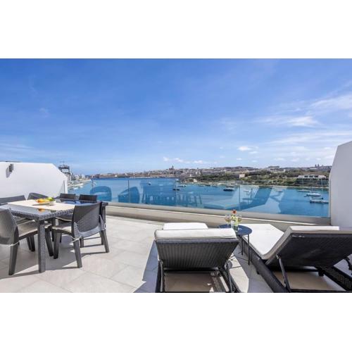 Modern 3 Bedrooms Penthouse With A Breathtaking Valletta View