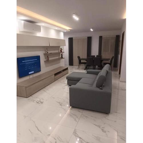 Modern 3 double bedroom apartment