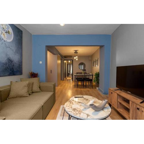 Modern and Central 3BR with Patio in Beşiktaş