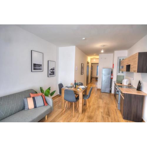 Modern and centrally located large one bedroom apartment KBON1-1