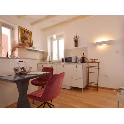 Modern and Cozy Rovinj Old Town Apartments - Classic Studio Apartment