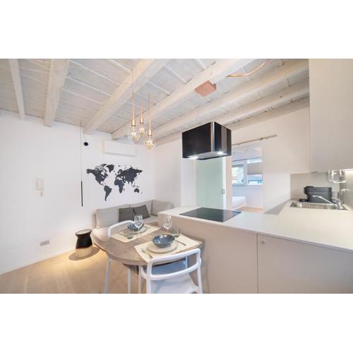 MODERN APARTMENT CITY CENTER 5 MINUTES FROM CITTA\
