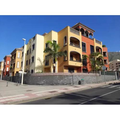 Modern Apartment in Adeje, 65 sqm, Year-Round Pool