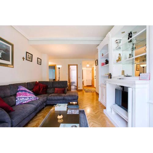 Modern apartment in Donostia, 75 m² with jacuzzi.