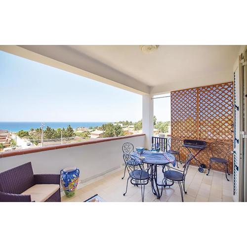 Modern Apartment in San Giorgio Timpirussi, Sea View, 90 m²