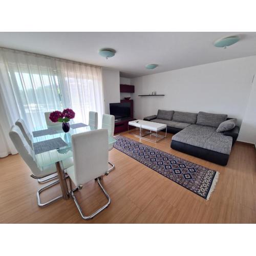 Modern Apartment Kompas