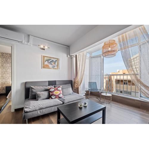 Modern Apartment Next to La Malagueta Beach
