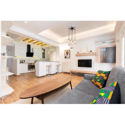 Modern Apartment, Short Walk to Acropolis Sites