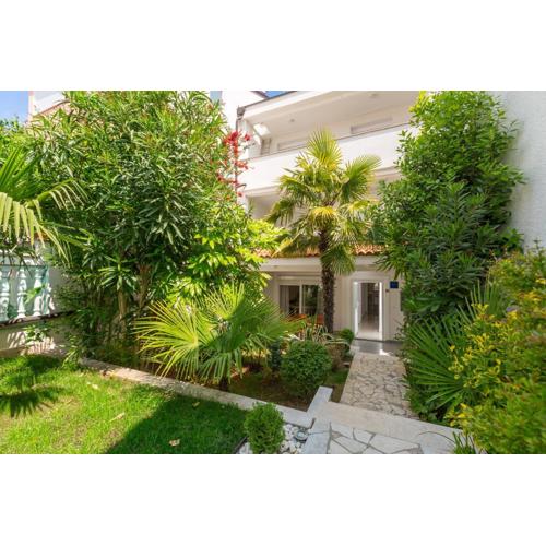 Modern apartment Zen with private garden
