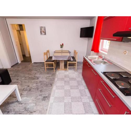 Modern Apartments in Zadar with Private Terrace - Studio Apartment with Terrace