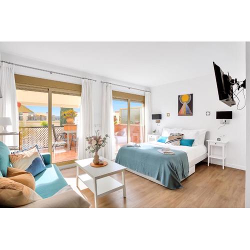 Modern beach apartment Romana Playa 723 in Marbella, Elviria
