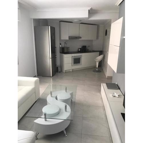 Modern Beach Apartment