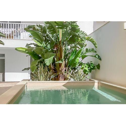 Modern Beautiful Pool And Sea Apt Qawra - Happy Rentals