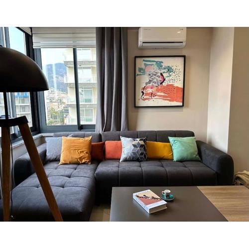 Modern brand new apartment with pool & Cleopatra beach