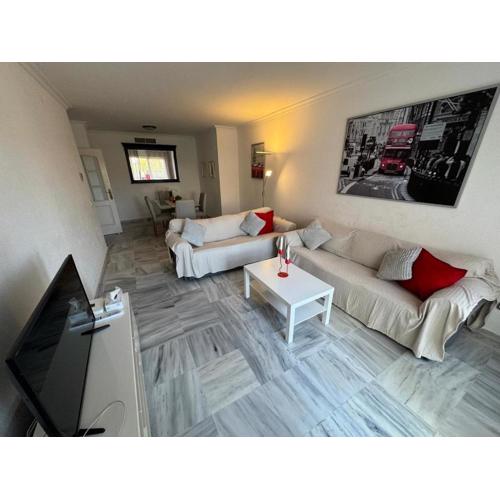 Modern & Bright family apartment, Torrequebrada