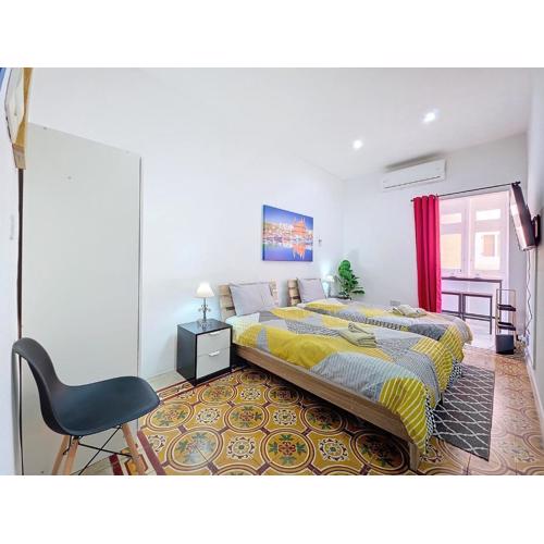 Modern Central Studio Apartment by MIVE