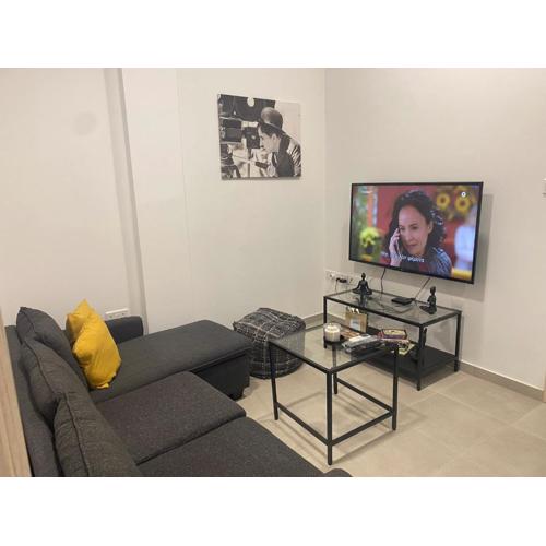 Modern City Center Apartment Saripolou 2