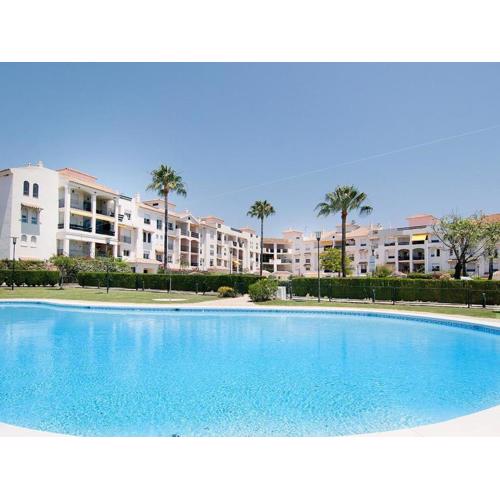 Modern Coastal Apartment Near Puerto Banús