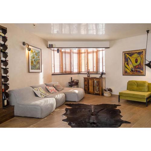 Modern Comfort & Vintage Charm with Panoramic View by Flat Mаnаger