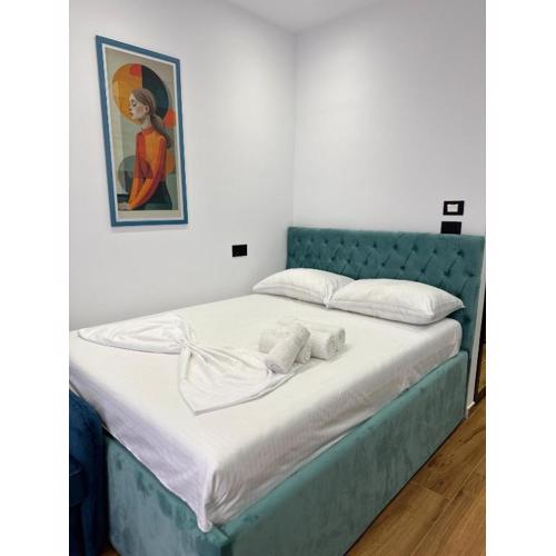 Modern & Cozy Golem Apartment