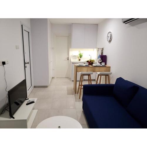 Modern & Cozy Studio w/ Backyard Near City Center