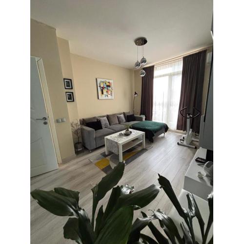 Modern, Cute and Comfy Apartment - FREE PRIVATE PARKING
