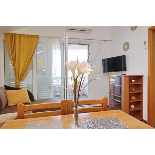 Modern eingerichtete Apartment für 4 Personen mit Meerblick