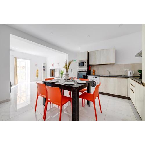 Modern Family Holiday Retreat in Gzira