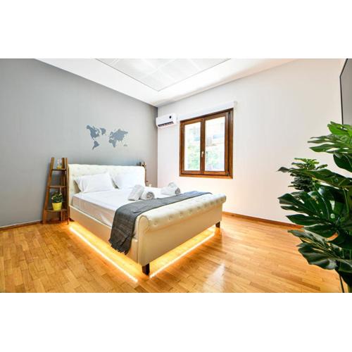 Modern Flat in Central Athens (Chrysanthemum)