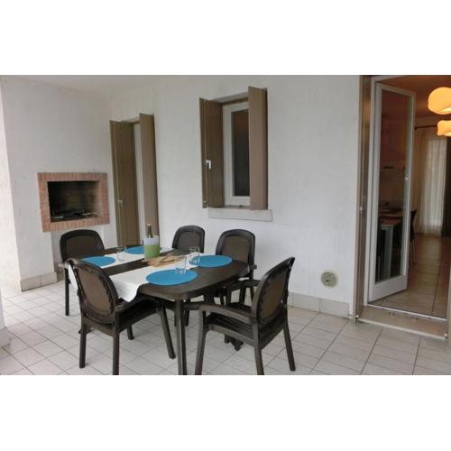 Modern flat with big terrace in residence with pool