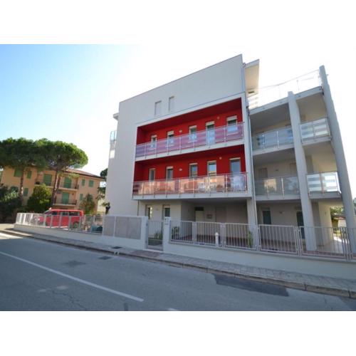 Modern flat with private garden in Rosolina Mare