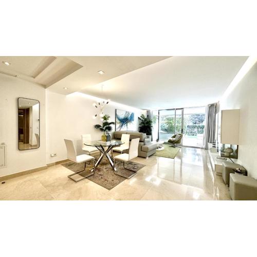 Modern Flat with Private Garden in Royal Banus