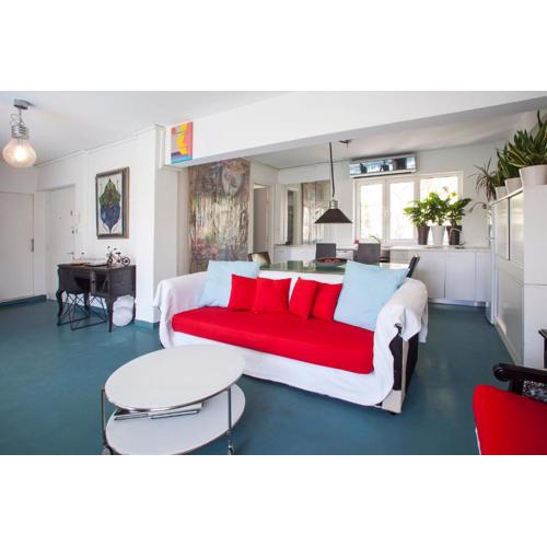 Modern Fully Equipped Apartment with Balcony and Rooftop - CT1