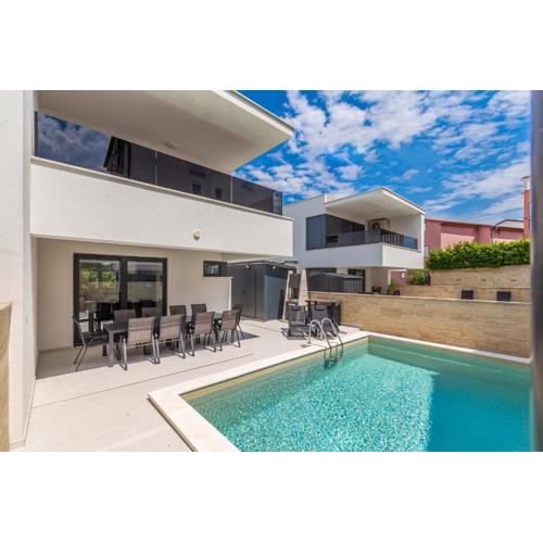 Modern holiday house JASMINKA