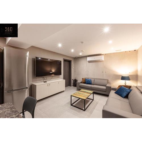 Modern, Large and Spacious HOME, Perfect for GROUP by 360 Estates