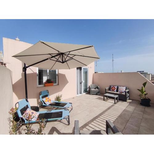 Modern Large Terraced Studio - Garden Views