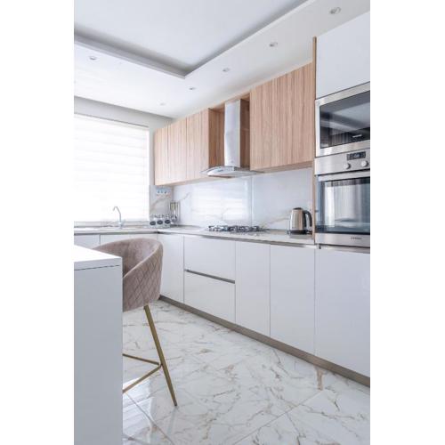 Modern & Luxurious apartment - Prime Location