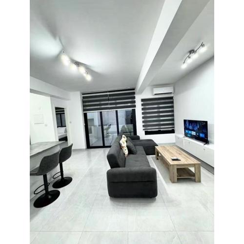 Modern One-Bedroom Suite with Balcony in Central Nicosia