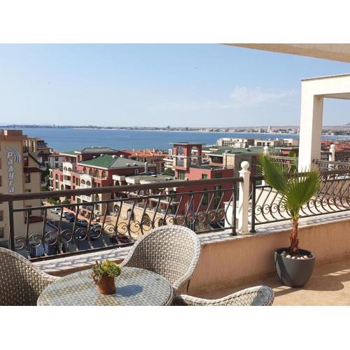 Modern Penthouse Apartment with full Sea View K&R