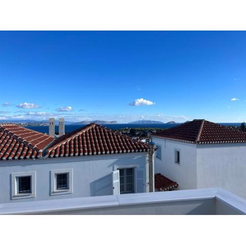 Modern Sea-View Maisonette in Spetses for 6 people