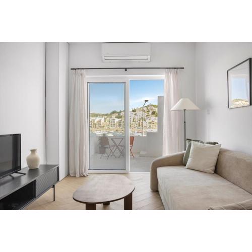 Modern Seafront 2BD Apartment with Terrace & Sea View - Xemxija
