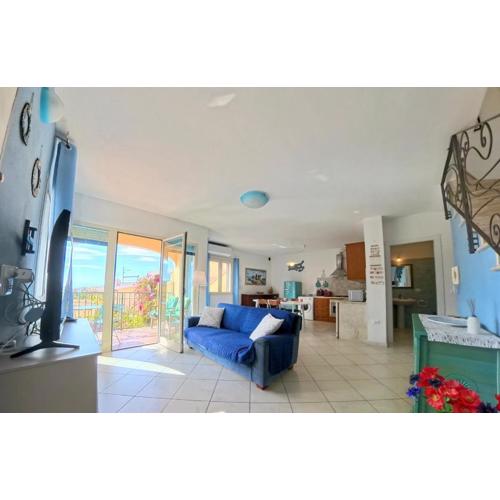 Modern Seaview Townhouse - Workcation friendly