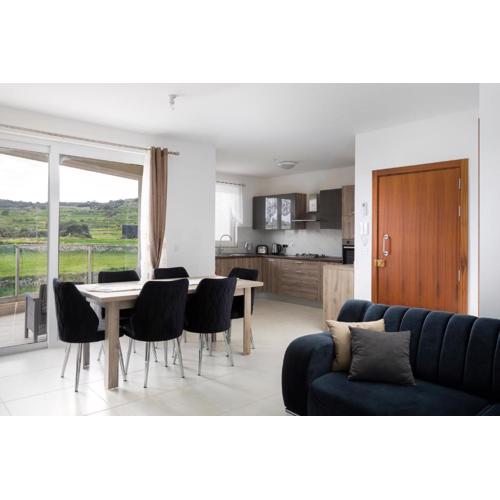 Modern & Spacious 2BR Apartment with Country Views - Close to Xemxija Bay
