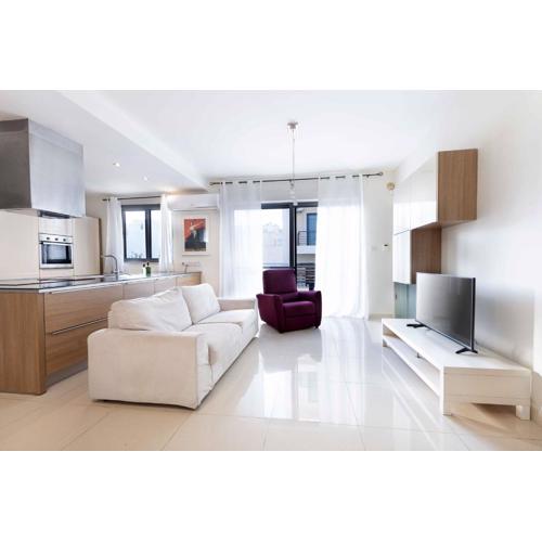 Modern & Spacious 3 Bedroom Apartment - Close to Sliema Promenade