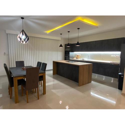 Modern, Spacious, 3 Bedroom Apartment near Malta International Airport